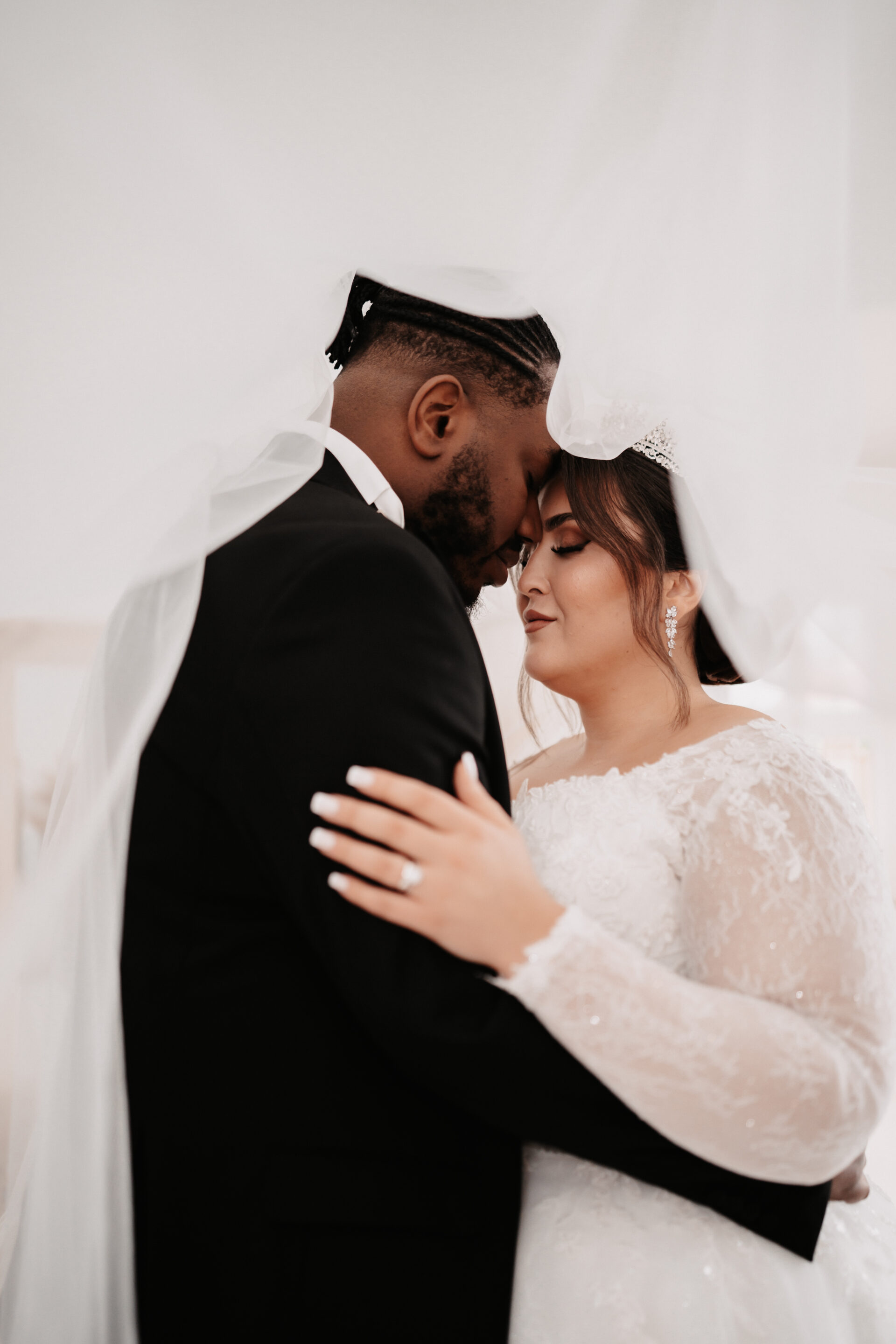 getting ready Burg Bergerhausen Hochzeit Braut Schuhe 