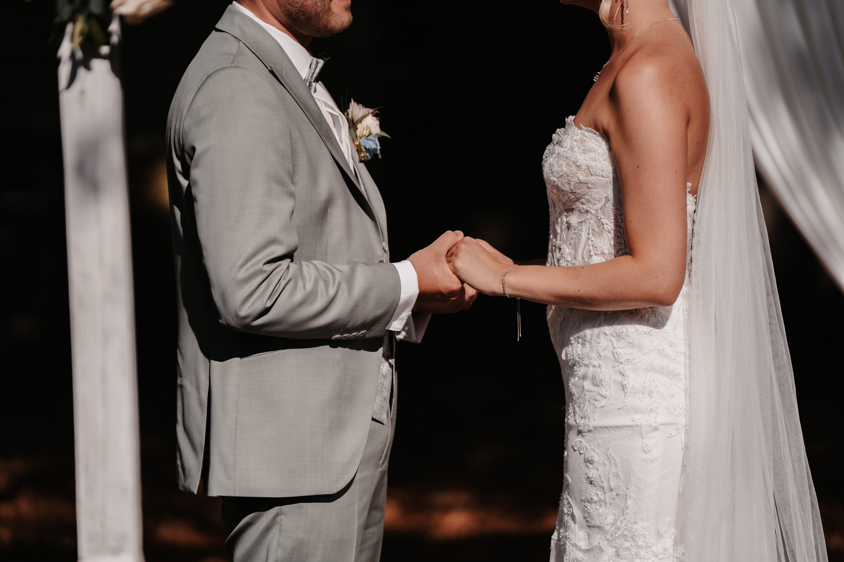 getting ready Bräutigam Burg Bergerhausen 